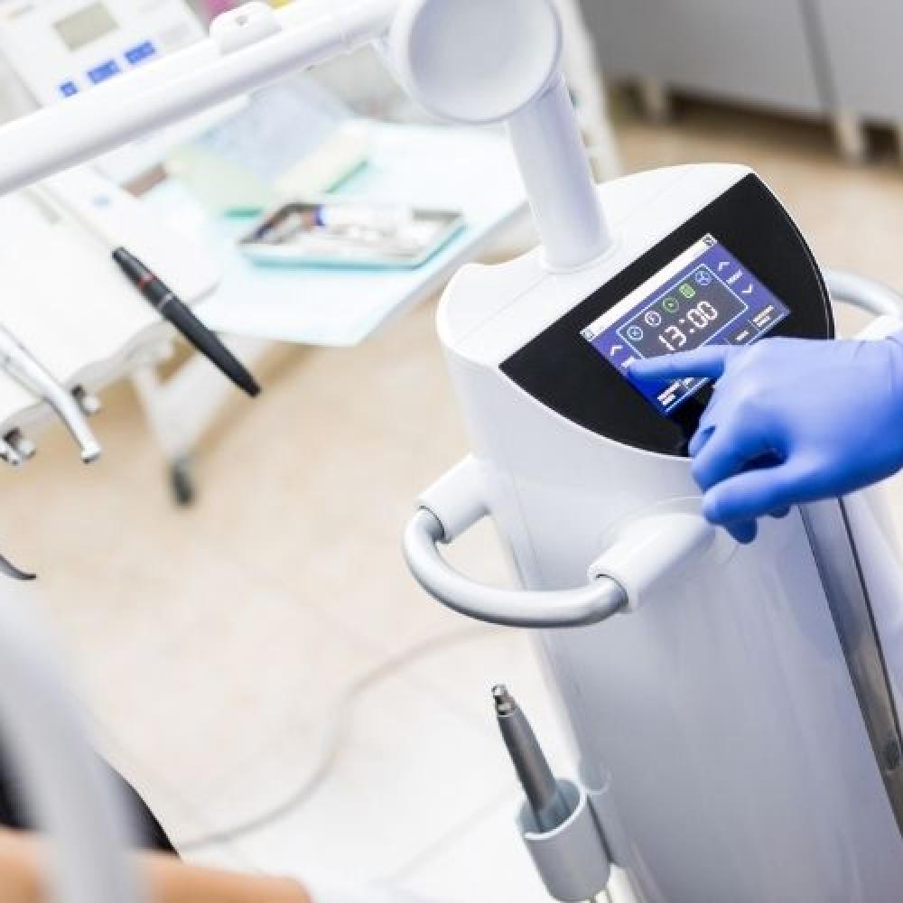 touchscreen in dentist setting