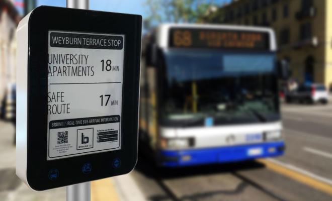 e-Paper displays are ideal for transport signage. Their antiglare surface and wide viewing angles make them suitable for any outdoor transport system information as they are readable in sunlight. 
